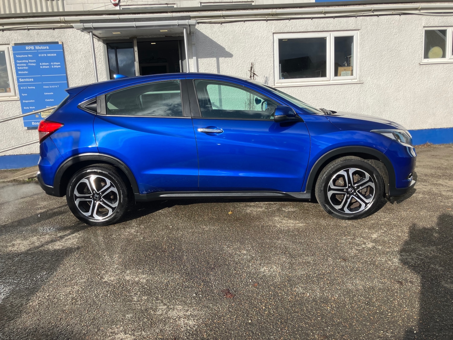 Used Honda HR-V 2015 for sale - 76532227: Photo 3