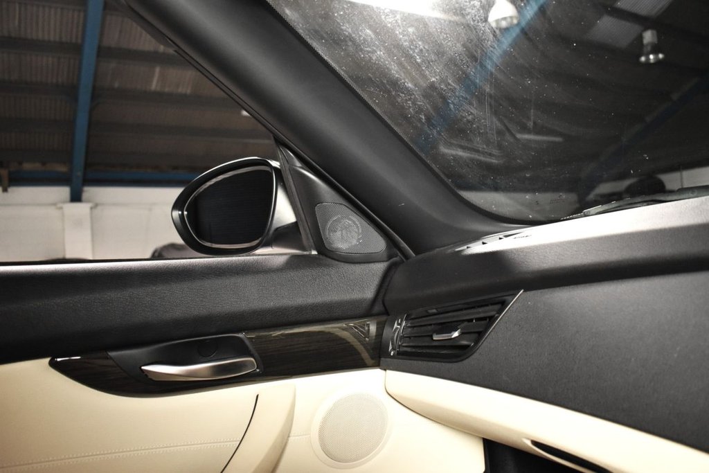 Used BMW Z4 2015 for sale - 77654617: Photo 25
