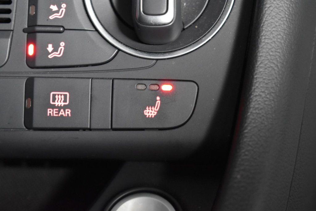 Used Audi Q3 2015 for sale - 76711557: Photo 2