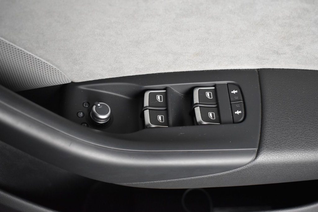 Used Audi Q3 2015 for sale - 76711557: Photo 25