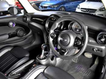 Used MINI Hatch 2018 for sale - 75122747: Photo