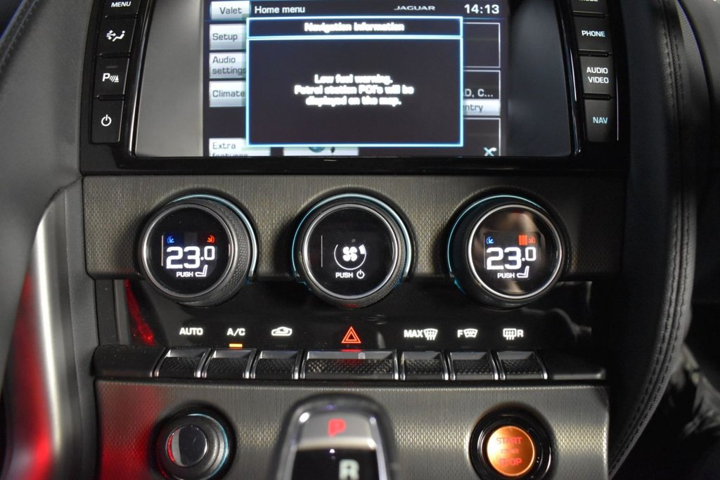 Used Jaguar F-Type 2015 for sale - 76910515: Photo 32