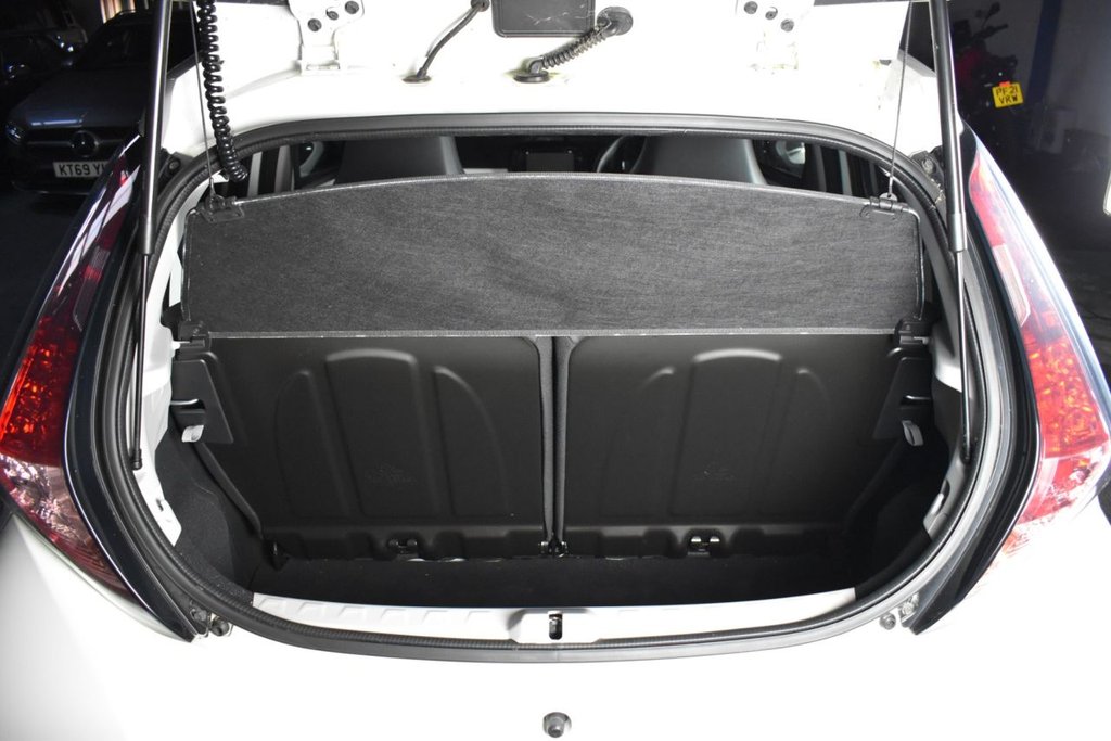 Used Toyota AYGO 2016 for sale - 76740175: Photo 16