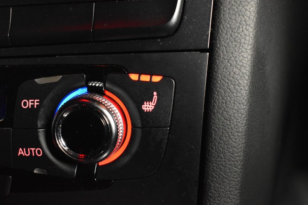 Used Audi A4 2014 for sale - 76711532: Photo 2