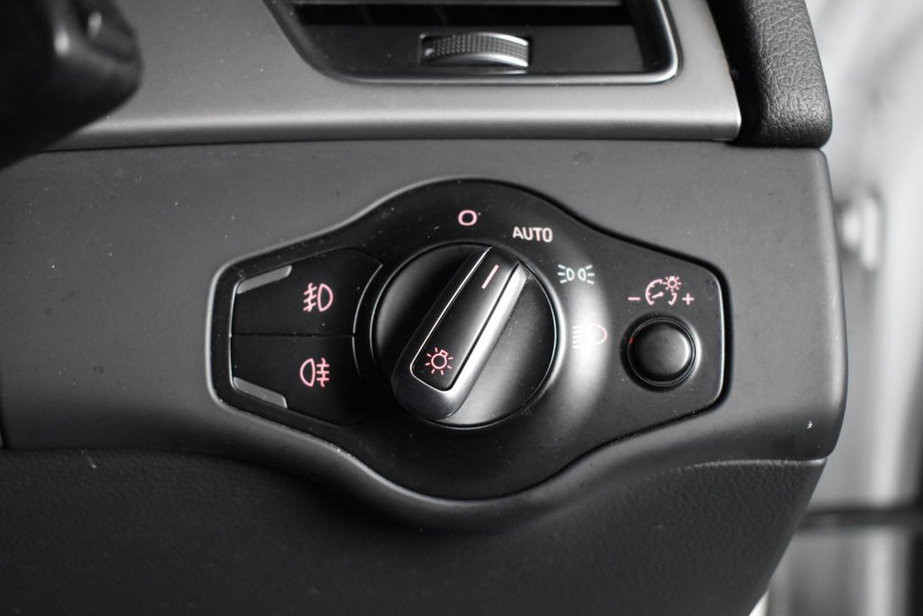 Used Audi A4 2014 for sale - 76711532: Photo 30