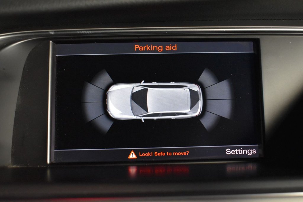 Used Audi A4 2014 for sale - 76711532: Photo 5