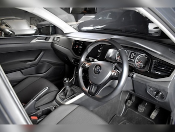 Used Volkswagen Polo 2018 for sale - 75716306: Photo