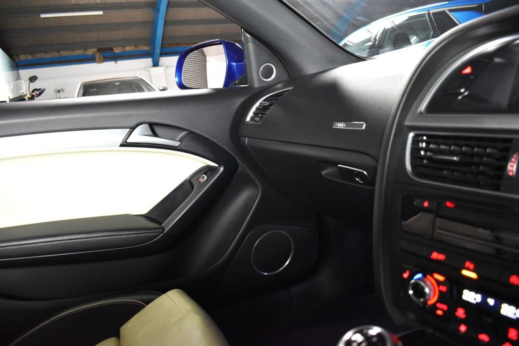 Used Audi A5 Cabriolet 2015 for sale - 76255958: Photo 32