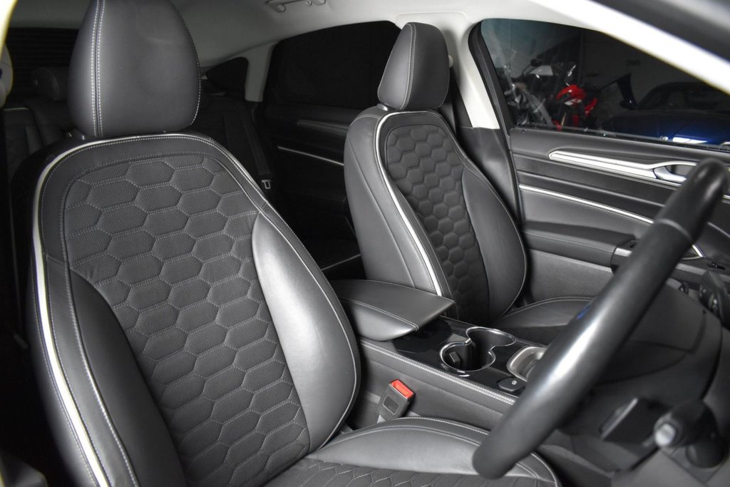 Used Ford Mondeo 2017 for sale - 77904999: Photo 3