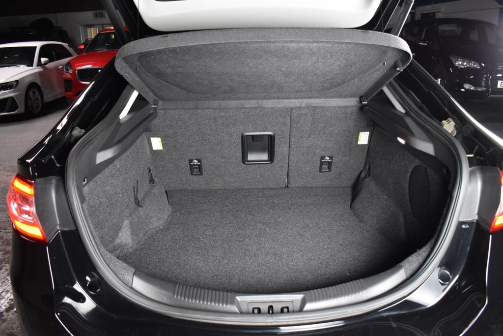 Used Ford Mondeo 2017 for sale - 77904999: Photo 35