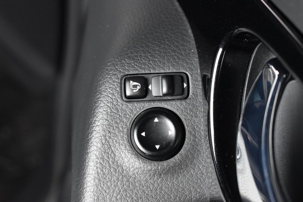 Used Nissan Qashqai 2017 for sale - 77703820: Photo 18