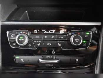 Used BMW 2 Series 2017 for sale - 76303612: Photo
