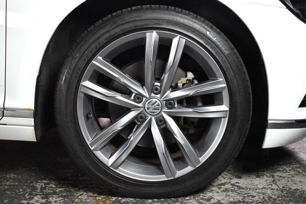 Used Volkswagen Passat 2017 for sale - 76454373: Photo 32