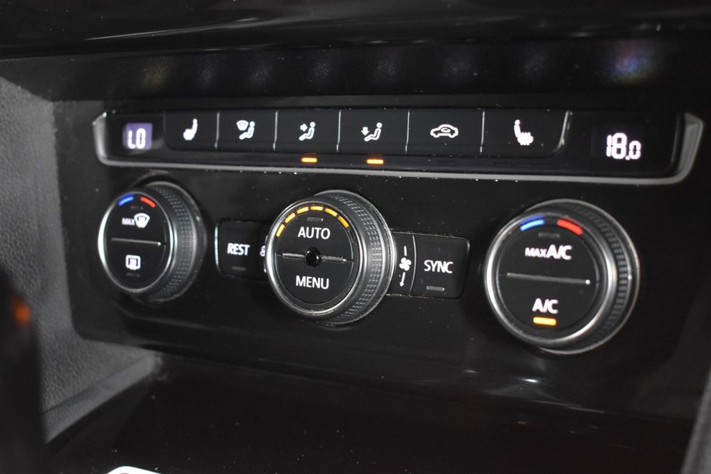 Used Volkswagen Passat 2017 for sale - 76454373: Photo 43