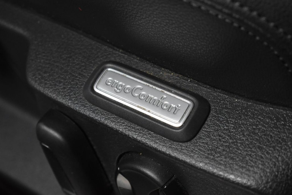 Used Volkswagen Passat 2017 for sale - 76454373: Photo 9