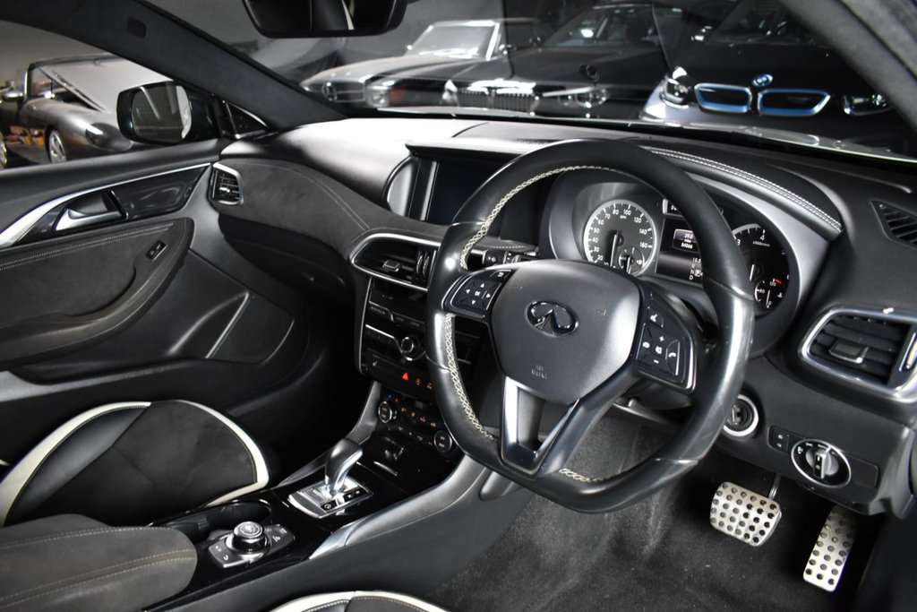 Used Infiniti Q30 2016 for sale - 76303504: Photo 3