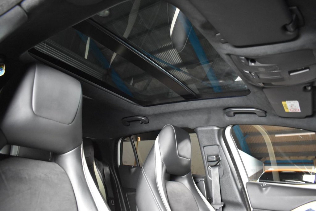 Used Infiniti Q30 2016 for sale - 76303504: Photo 5