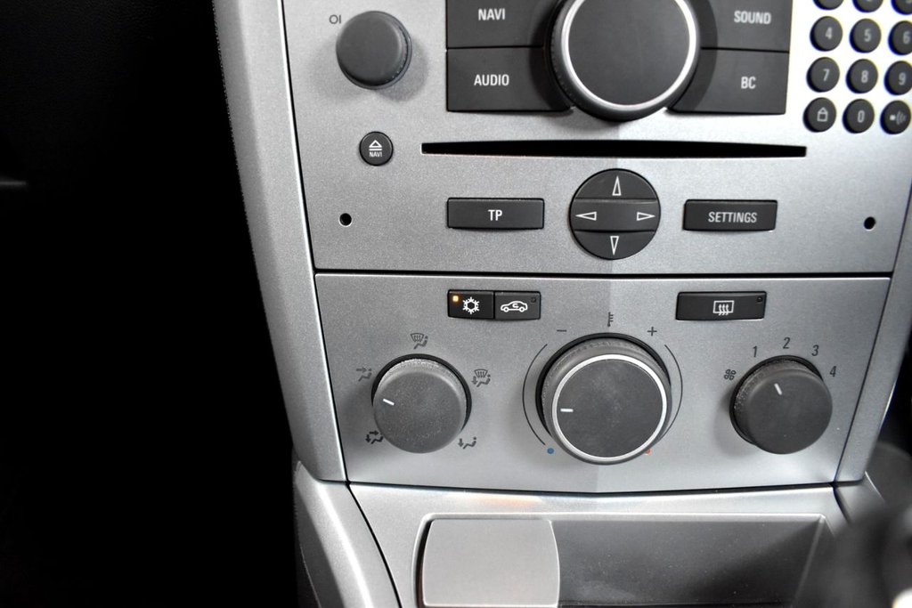 Used Vauxhall Astra 2005 for sale - 77668762: Photo 29