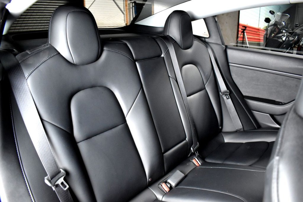 Used Tesla Model 3 2019 for sale - 76395838: Photo 32