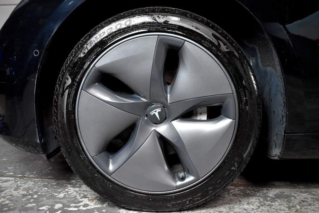 Used Tesla Model 3 2019 for sale - 76395838: Photo 35