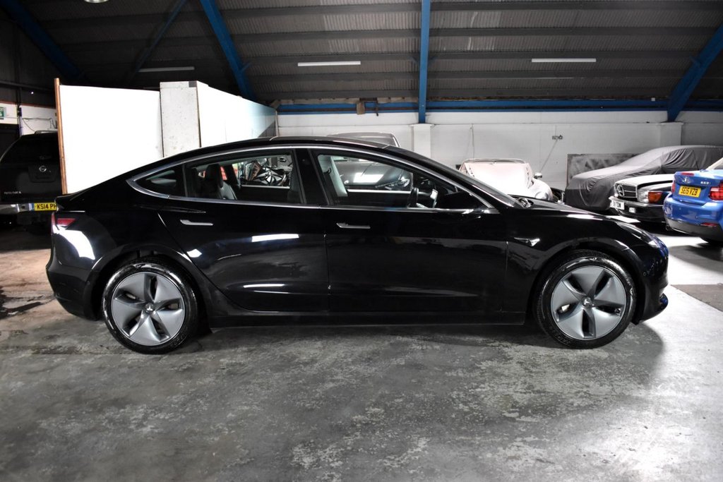 Used Tesla Model 3 2019 for sale - 76395838: Photo 8