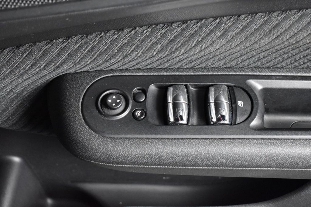 Used MINI Clubman 2018 for sale - 77967079: Photo 19