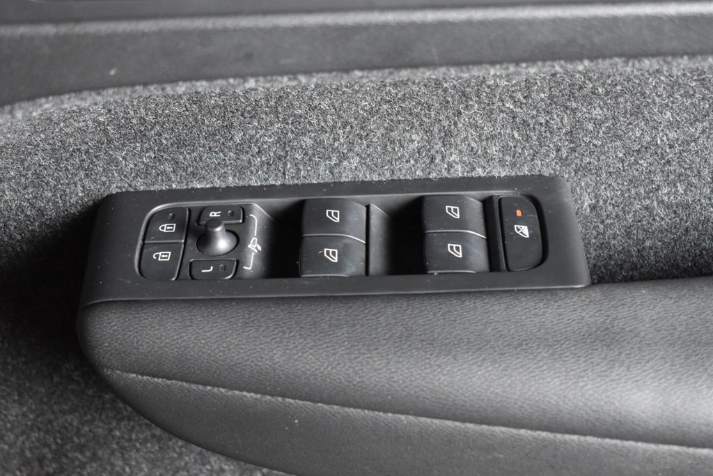 Used Volvo XC40 2020 for sale - 77919910: Photo 23