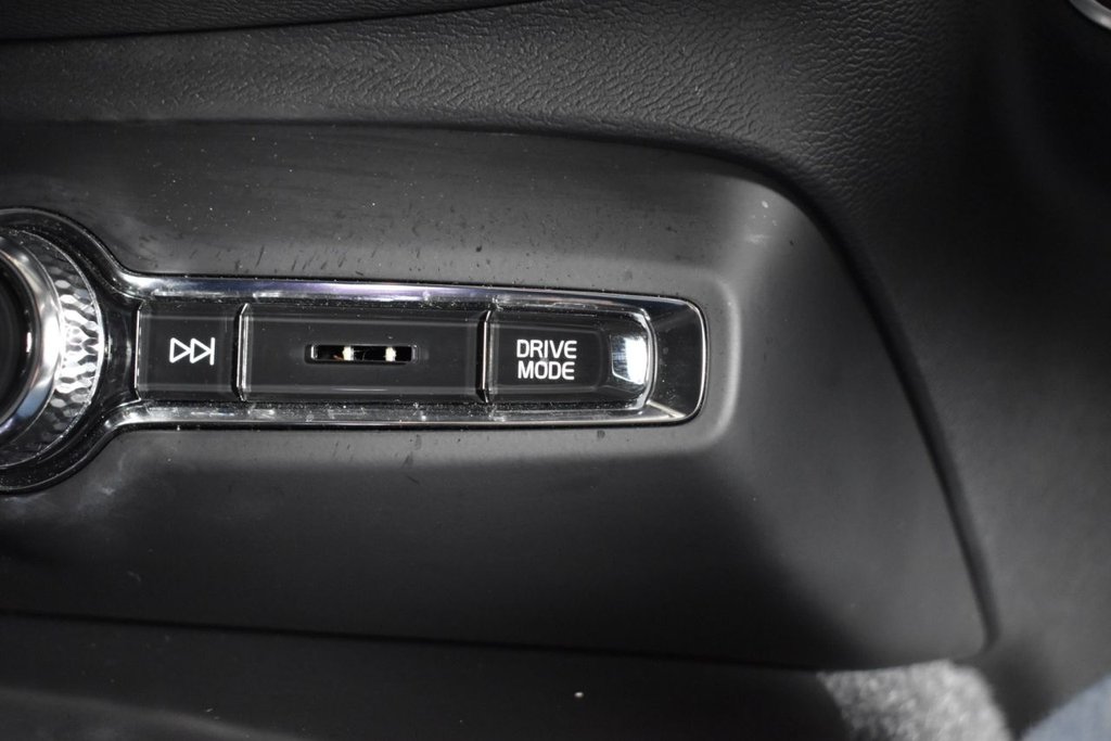 Used Volvo XC40 2020 for sale - 77919910: Photo 34