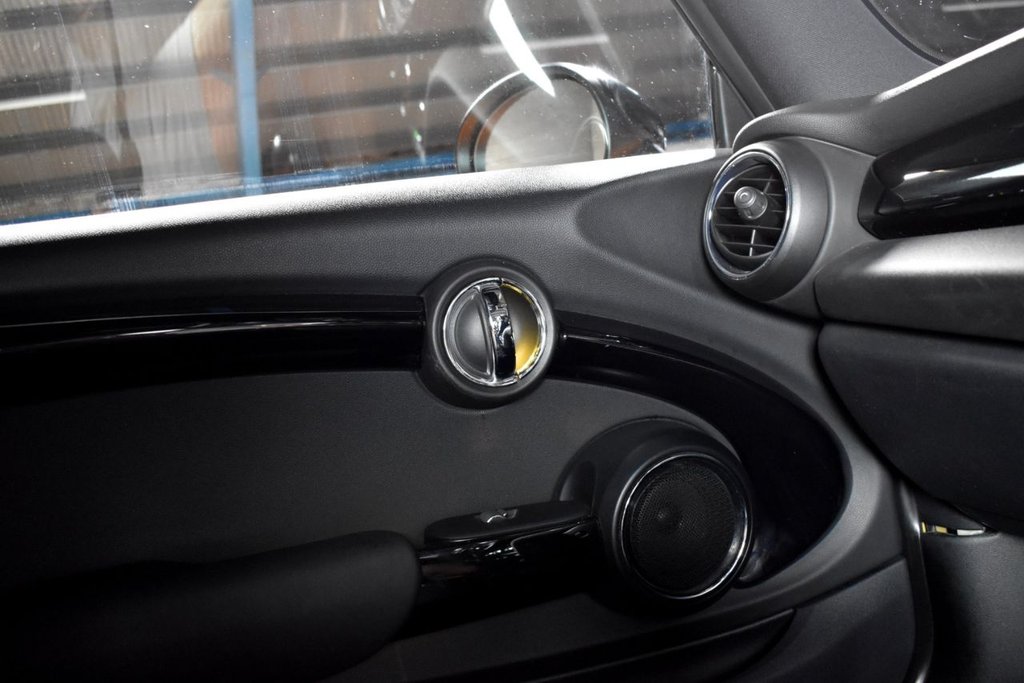 Used MINI Hatch 2014 for sale - 76973569: Photo 38