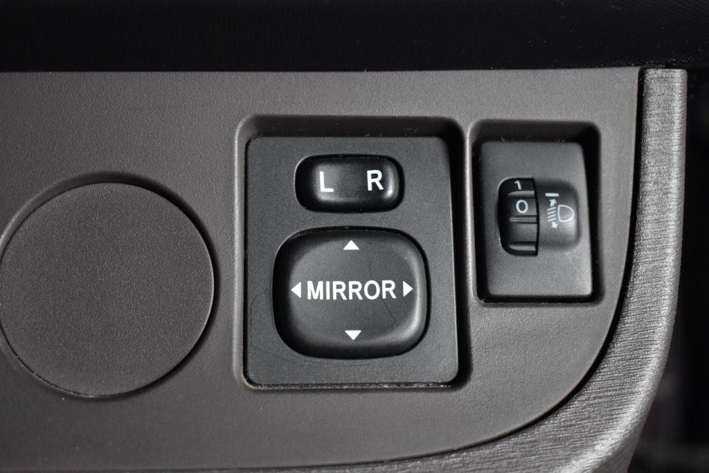 Used Toyota IQ 2009 for sale - 78074258: Photo 17