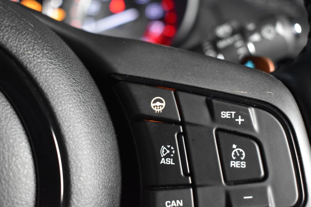 Used Jaguar F-Type 2015 for sale - 76973137: Photo 6