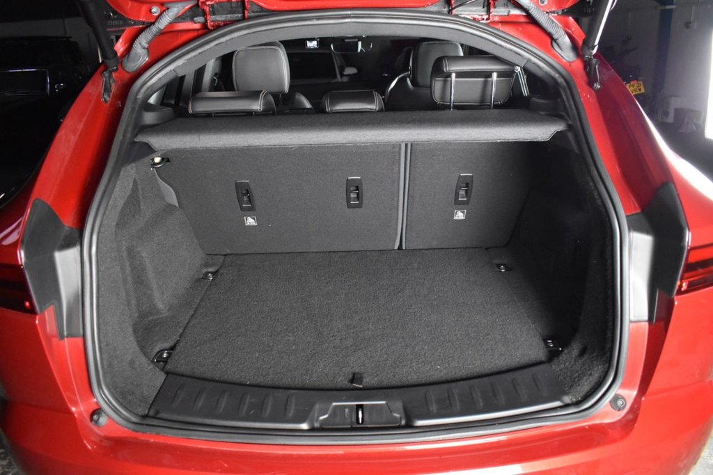 Used Jaguar E-Pace 2018 for sale - 76711596: Photo 18