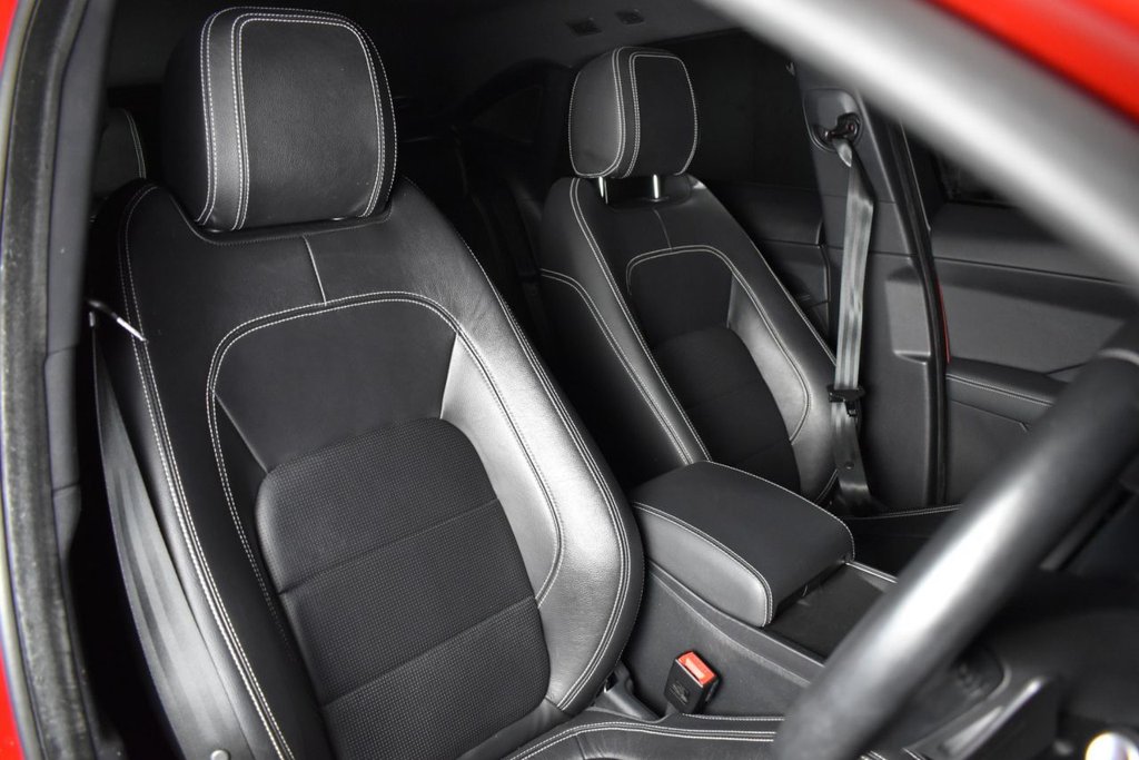 Used Jaguar E-Pace 2018 for sale - 76711596: Photo 3