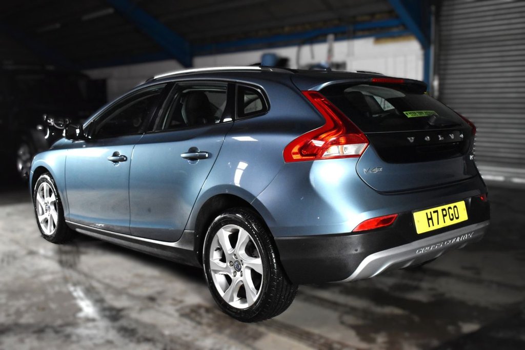 Used Volvo V40 2014 for sale - 77608983: Photo 12