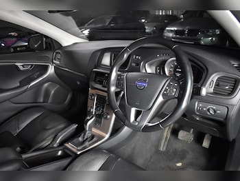 Used Volvo V40 2014 for sale - 77608983: Photo