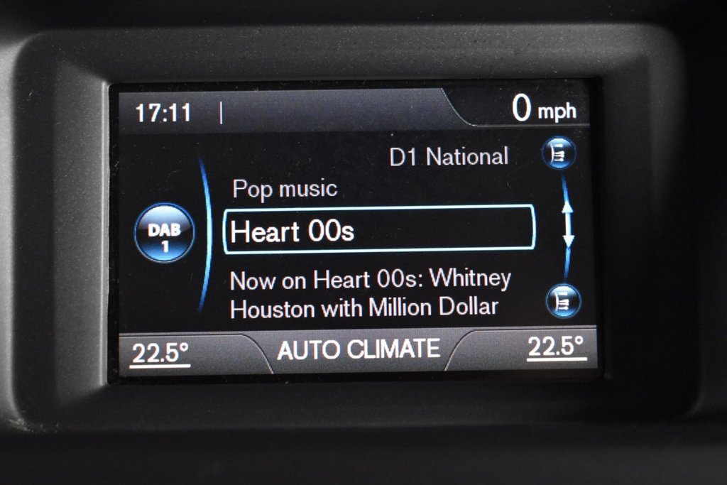 Used Volvo V40 2014 for sale - 77608983: Photo 4