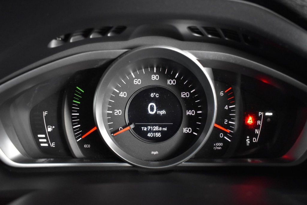 Used Volvo V40 2014 for sale - 77608983: Photo 6