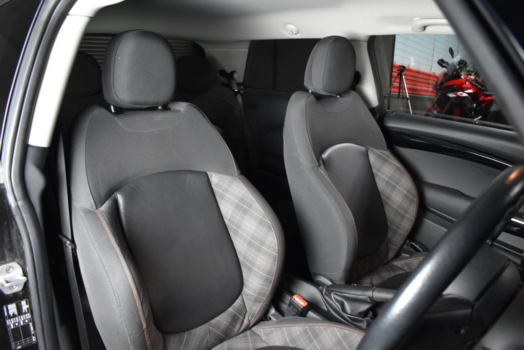 Used MINI Hatch 2018 for sale - 77327632: Photo 16