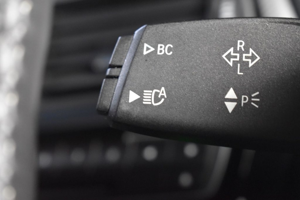 Used BMW 3 Series 2018 for sale - 76569824: Photo 6