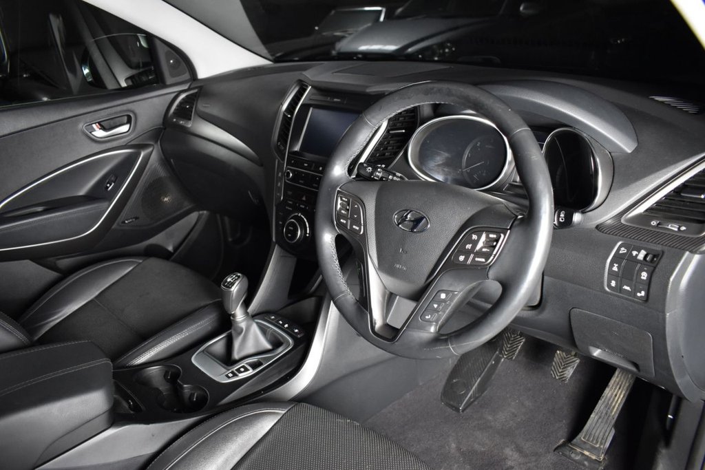 Used Hyundai Santa Fe 2016 for sale - 76784277: Photo 11