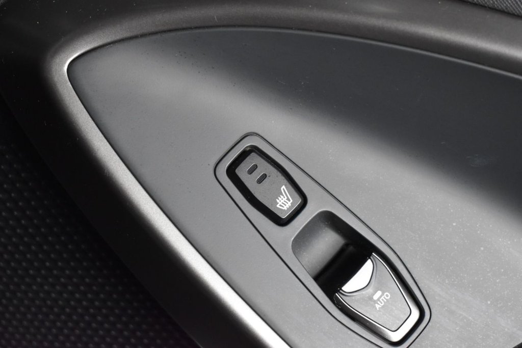 Used Hyundai Santa Fe 2016 for sale - 76784277: Photo 16