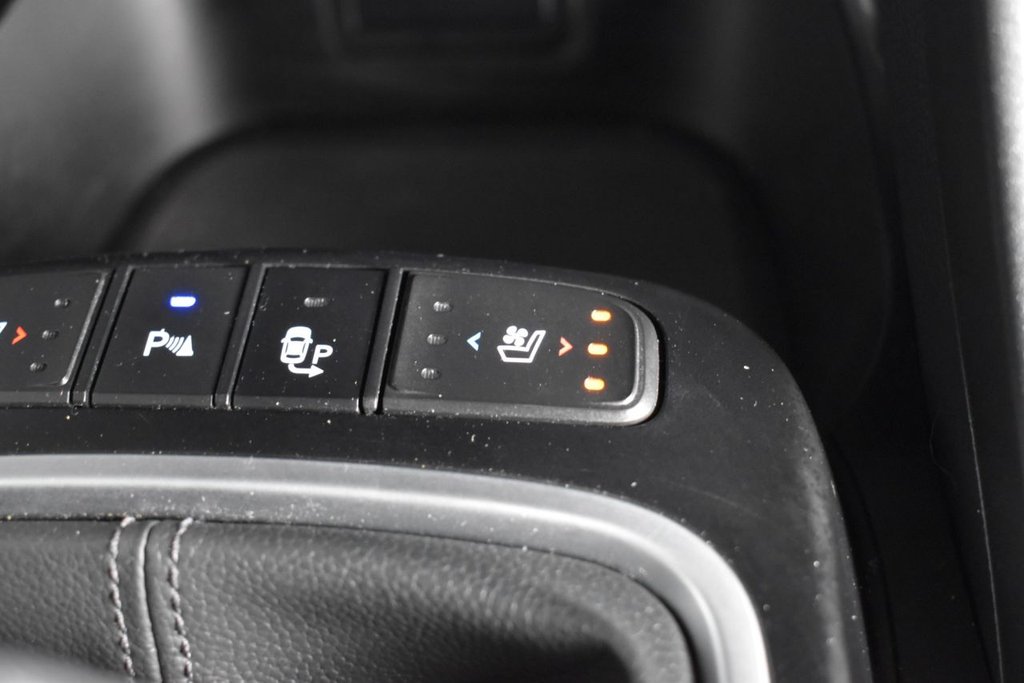 Used Hyundai Santa Fe 2016 for sale - 76784277: Photo 35