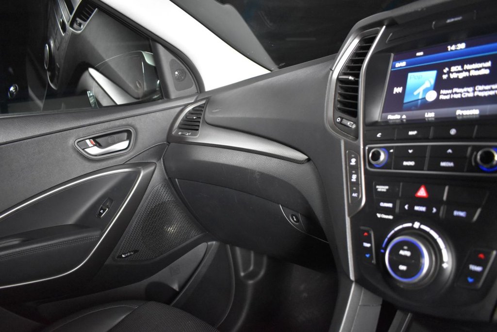 Used Hyundai Santa Fe 2016 for sale - 76784277: Photo 41