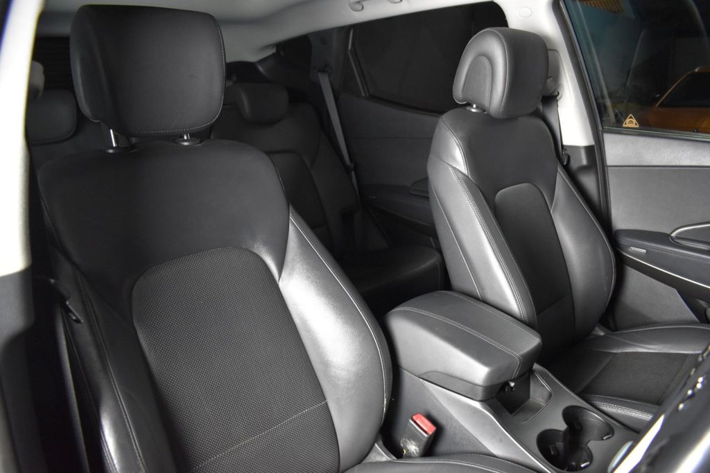 Used Hyundai Santa Fe 2016 for sale - 76784277: Photo 8