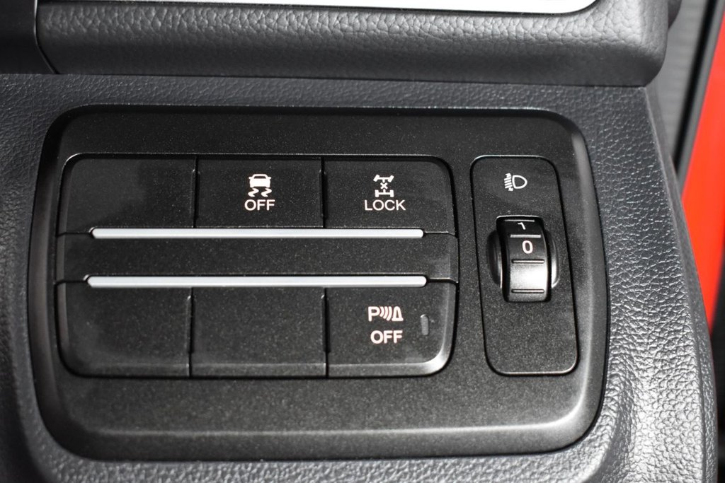 Used Ssangyong Tivoli 2018 for sale - 76496063: Photo 2