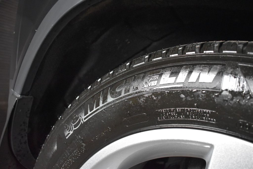 Used Land Rover Defender 2021 for sale - 77608766: Photo 15