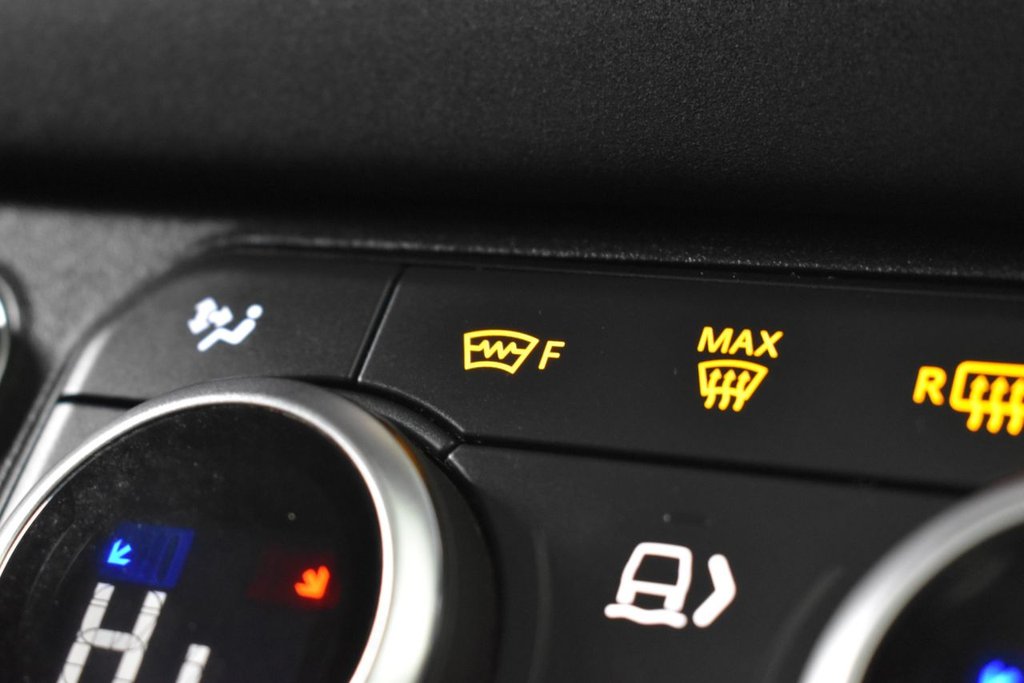 Used Land Rover Defender 2021 for sale - 77608766: Photo 25