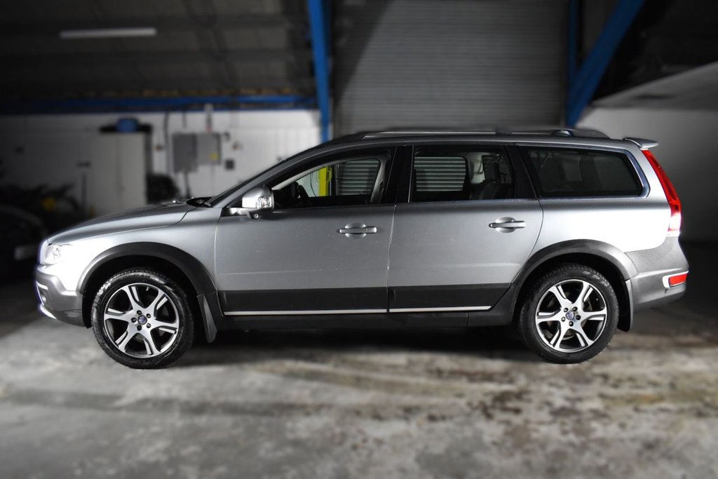 Used Volvo XC70 2014 for sale - 76740450: Photo 19
