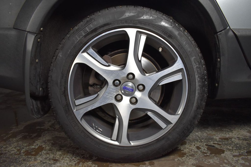 Used Volvo XC70 2014 for sale - 76740450: Photo 28