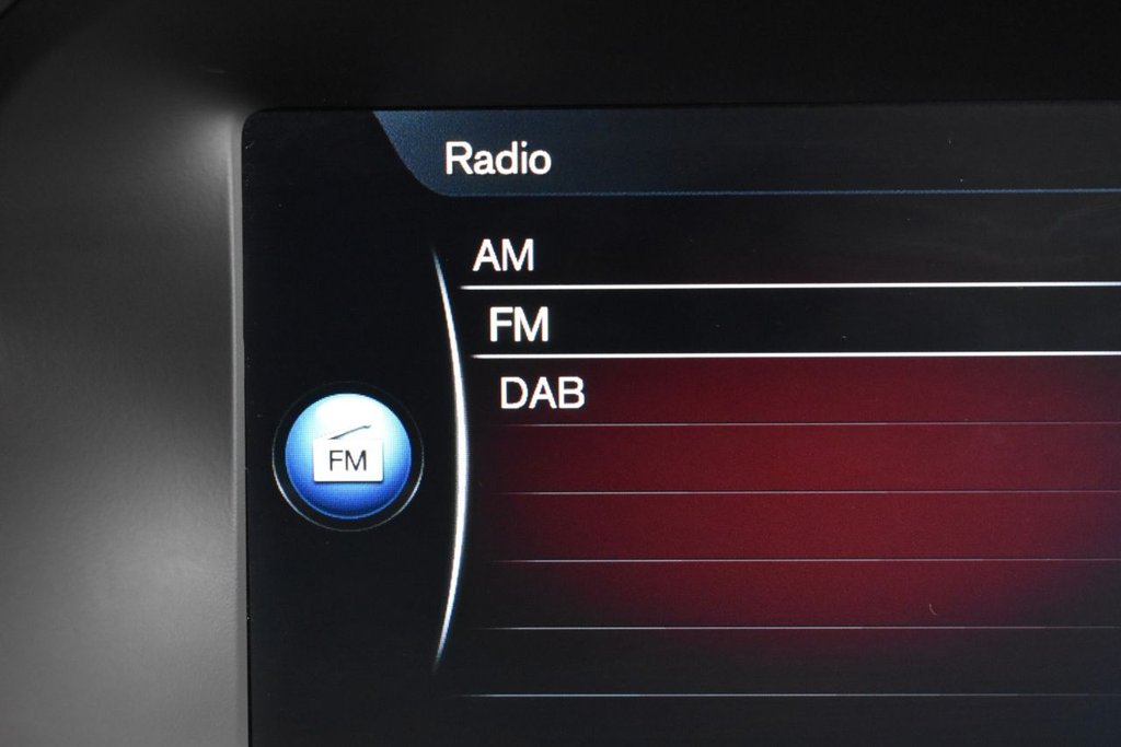 Used Volvo XC70 2014 for sale - 76740450: Photo 33